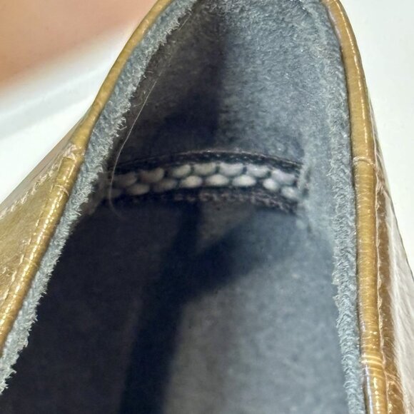 Manolo Blahnik Green “Snakeskin” Heels - Picture 6 of 13